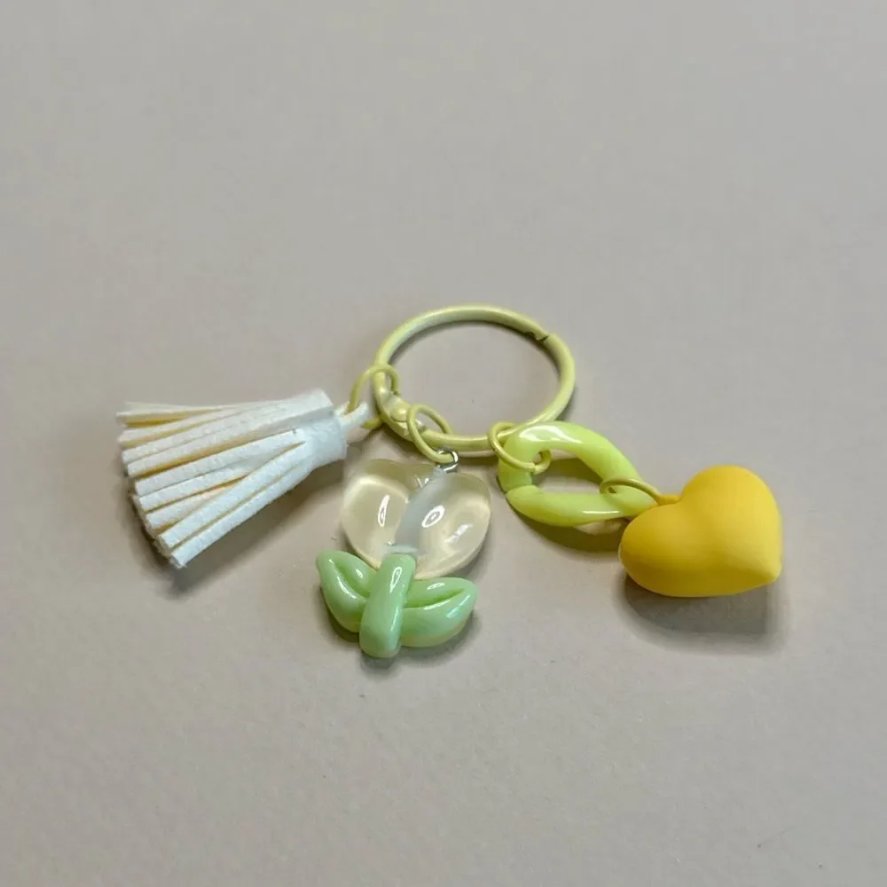 Floral keychain S1040